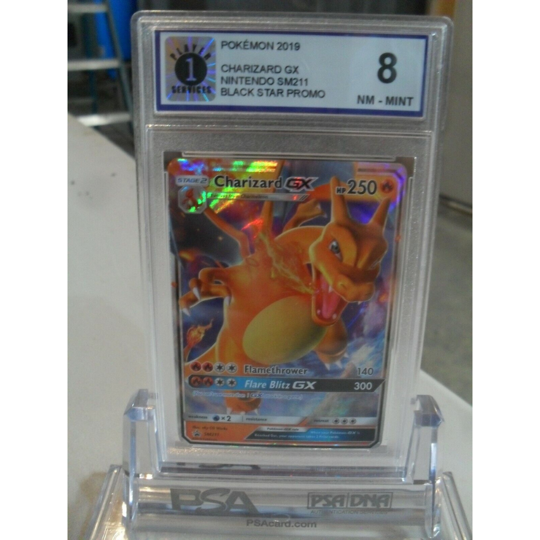 P1 Graded 8 Charizard GX SM211 Hidden Fates Black star Promo Pokemon Card